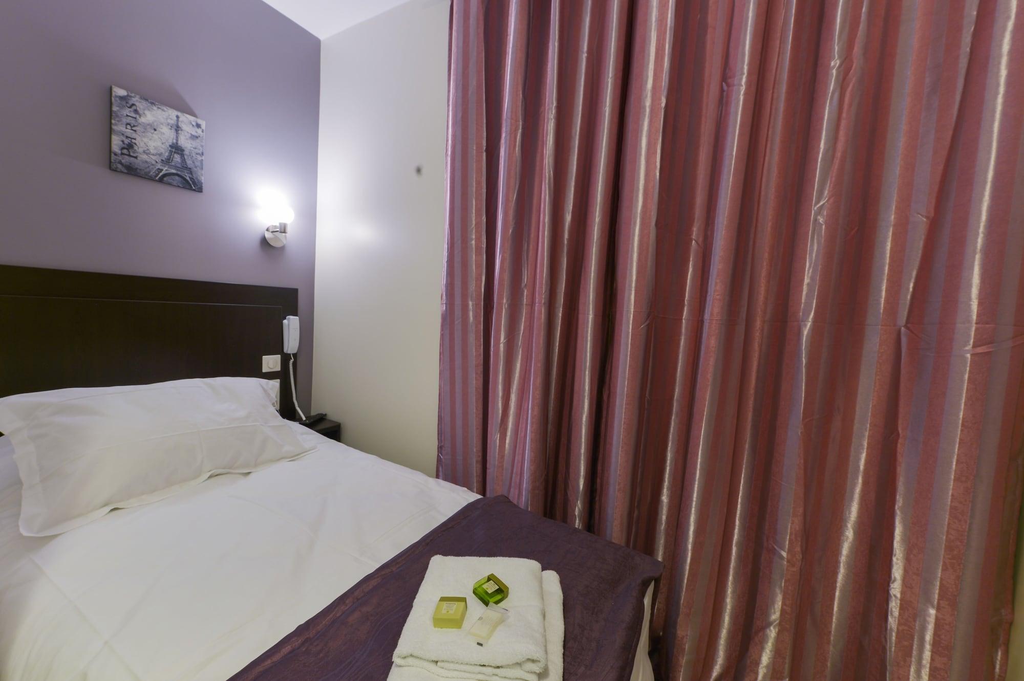 Hotel Du Quai De Seine Paris Ngoại thất bức ảnh