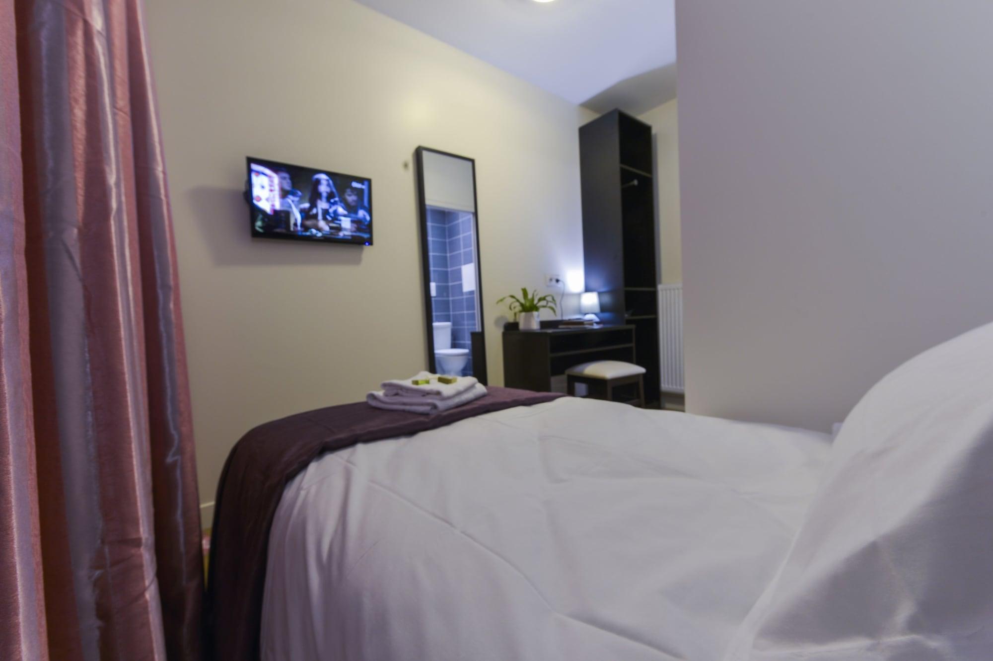 Hotel Du Quai De Seine Paris Ngoại thất bức ảnh